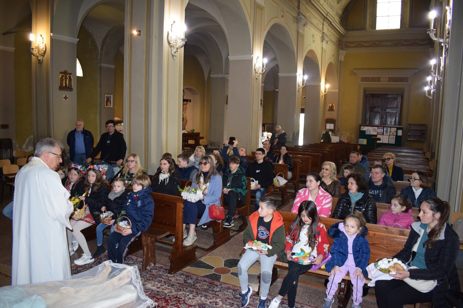 Benedizione_cibo_cestini_pasquali_2024 (5)